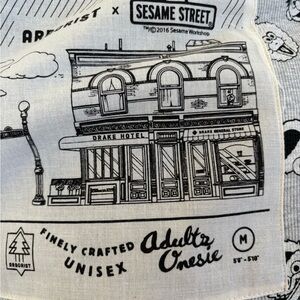 Arborist X Sesame Street adult onesie/pajamas. Unisex size M.